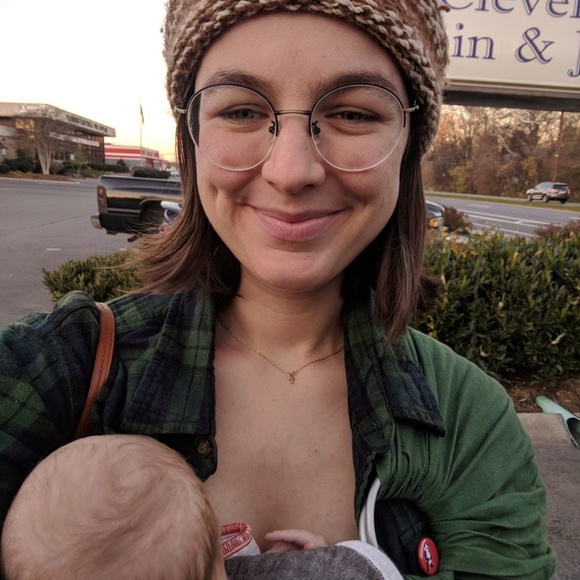 Meet your Posher, Caley - Picture 2 of 5